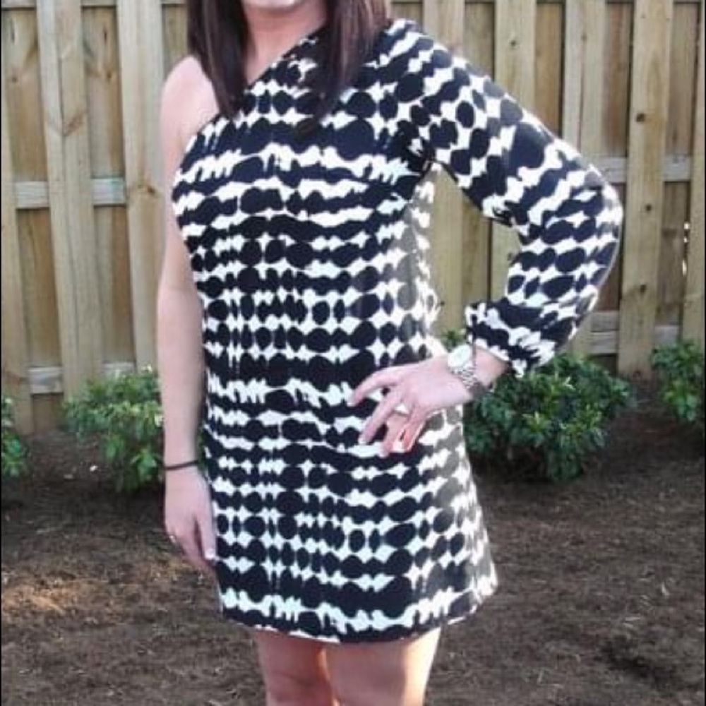 Voxx New York One shoulder dress - Size Medium